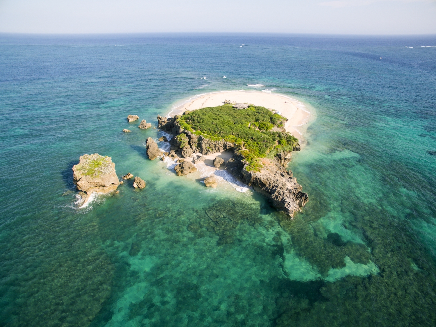 沖縄県の無人島10選 キラキラの海に囲まれた最高の無人島がたくさん 無人島プロジェクト